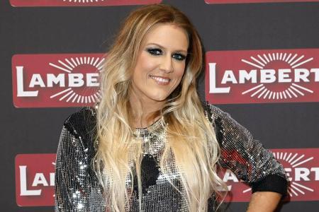 Cascada-Sängerin Natalie Horler gab am 23. März bekannt, positiv getestet worden zu sein. Ungefähr drei Wochen später fühlte...