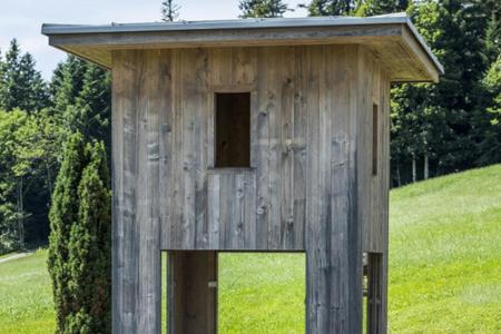 Ein architektonisches Meisterwerk steht in Krumbach im Bregenzerwald. Im Rahmen eines Projekts haben internationale Architek...