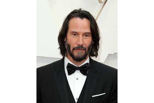 Keanu Reeves ist davon überzeugt, in New York einen Geist gesehen zu haben, denn als er in einen Türeingang blickte, winkte ...