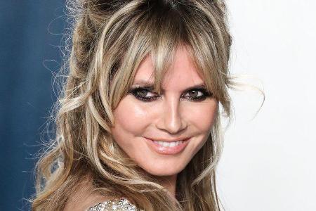 Heidi Klum begeistert ihre Follower mit einem Fast-Nacktbild. Heidi Klum begeistert ihre Follower mit einem Fast-Nacktbild.