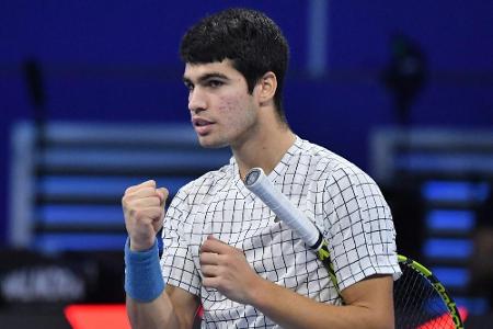 Tennis: Spanier Alcaraz gewinnt Nachwuchs-Finals Tennis: Spanier Alcaraz gewinnt Nachwuchs-Finals