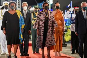 Nationalheldin und Abschied: Rihanna und Prinz Charles auf Barbados