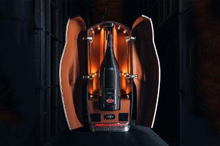 Bugatti Champagnerflasche Carbon La Bouteille Noire