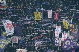 TV-Journalistin sexuell belästigt: Dreijähriger Stadionbann für Florenz-Fan