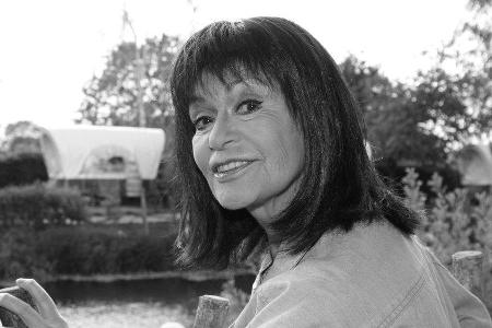 Marie Versini ist im Alter von 81 Jahren verstorben (1940-2021).