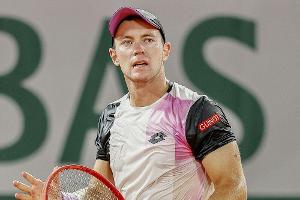 Zverev in Paris souverän ins Achtelfinale - Koepfer schlägt auch Auger-Aliassime