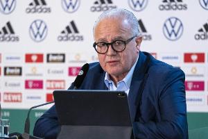 "Schmiedet seit Jahren Intrigen": Keller teilt gegen Koch aus