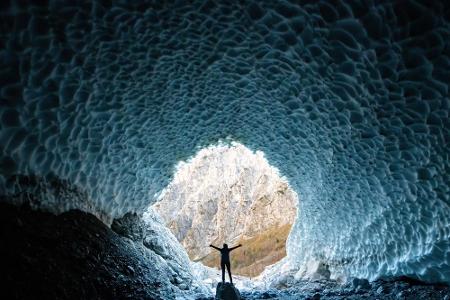 Im Berchtesgadener Land gibt es die einzige Eishöhle in Deutschland, die für Besucher geöffnet ist. Vor allem für Sportler i...