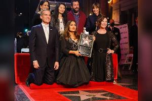 Salma Hayek mit einem Stern auf dem Walk of Fame geehrt