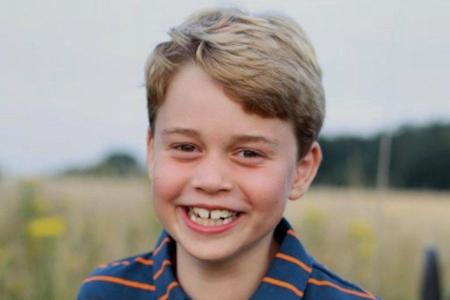 ... sein Sohn Prinz George. Der Achtjährige ist das älteste Kind von Prinz William und seiner Frau Herzogin Kate und steht a...