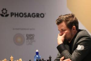 Carlsen mit Remis zum Auftakt der Schach-WM