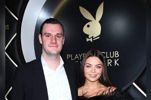 Zwillinge für Hefner-Sohn und "Harry Potter"-Star Scarlett Byrne