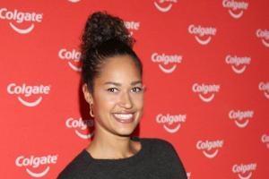 Schwangere "GNTM"-Siegerin Lovelyn Enebechi ist verlobt!