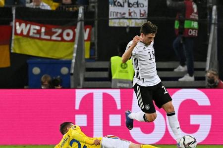 DFB: Rechtsverteidiger Hofmann sieht sich für Top-Teams gerüstet DFB: Rechtsverteidiger Hofmann sieht sich für Top-Teams gerüstet