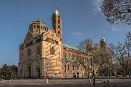 Kaiserdom in Speyer imago Ulrich Roth.jpg