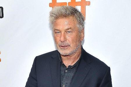 Alec Baldwin sieht sich mit mehreren Klagen konfrontiert.