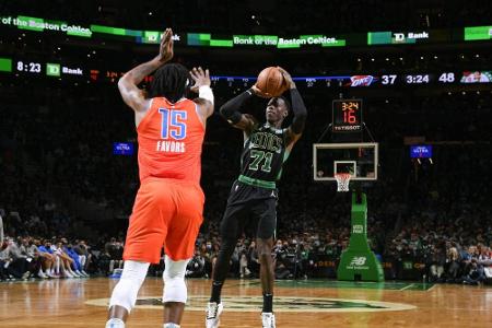 NBA: Schröder glänzt auch gegen OKC NBA: Schröder glänzt auch gegen OKC