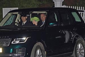 Queen Elizabeth II. besucht Taufe ihrer Urenkelkinder