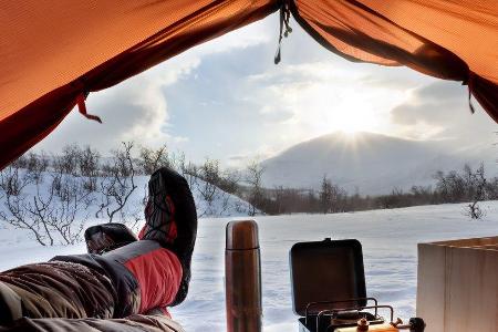 Camping ist auch im Winter möglich - erfordert allerdings eine besondere Ausrüstung. Camping ist auch im Winter möglich - erfordert allerdings eine besondere Ausrüstung.