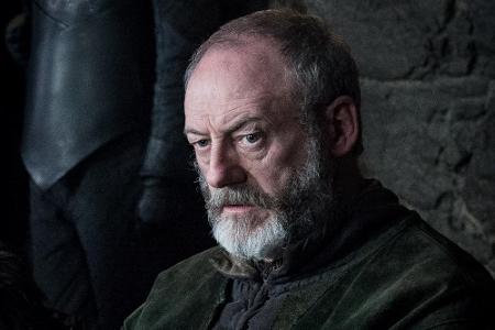 Davos Seewert steht Jon Schnee mit Rat und Tat zur Seite.