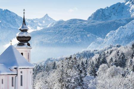 Wenn der Schnee die Natur in eine weiße Decke hüllt, präsentieren sich diese Orte in einem ganz anderen Licht. Wenn der Schnee die Natur in eine weiße Decke hüllt, präsentieren sich diese Orte in einem ganz anderen Licht.