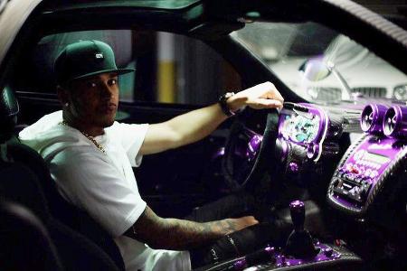 Lewis Hamilton - Mercedes - Pagani Zonda - Privatautos