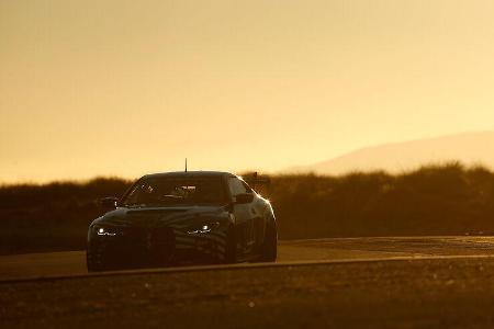 Test BMW M4 GT4 (G82) in Almeria, Spanien