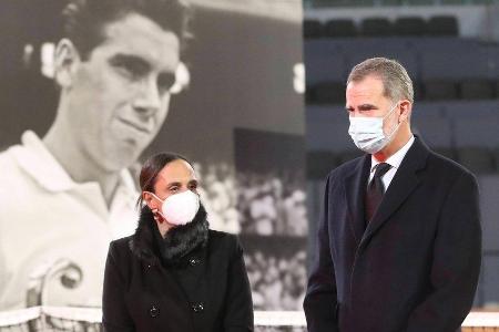 König Felipe bei der Gedenkveranstaltung für den Tennisspieler Manolo Santana.