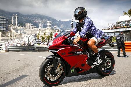 'Ich bin ein Motorrad-Fanatiker - schon immer gewesen. Damit wollte ich mich eigentlich beschäftigen, bevor ich Rennfahrer w...
