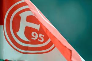 Oberdorf unterschreibt Profi-Vertrag bei Fortuna