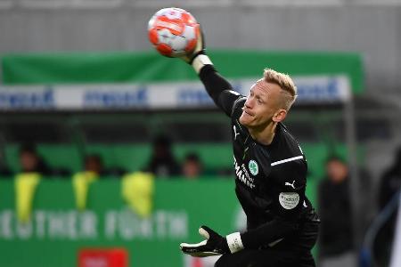 Der erste reguläre Schuss, der auf seinen Kasten kam, war Haalands Elfmeter, bei dem sich Fürths Keeper für die falsche Ecke...