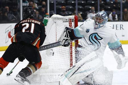 NHL: Grubauer kann Niederlage nicht verhindern NHL: Grubauer kann Niederlage nicht verhindern