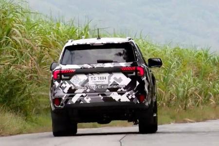 Ford Everest Teaser 2022