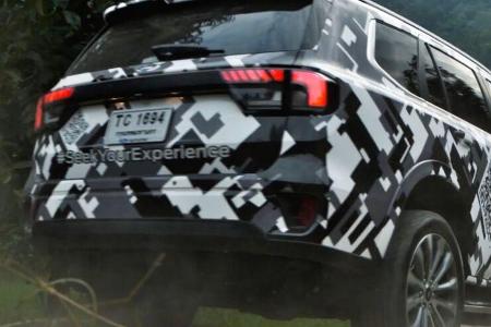 Ford Everest Teaser 2022