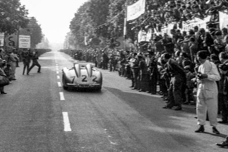 Mille Miglia Brescia 1. Mai 1955 Mercedes-Benz SLR 722