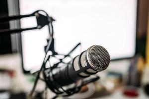 Was auf die Lauscher: Diese Podcasts starteten 2021 durch