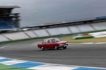 BMW 2000
