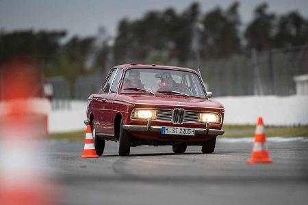 BMW 2000