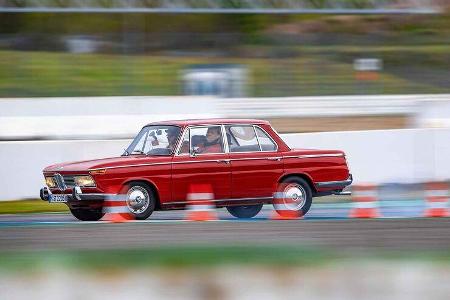 BMW 2000