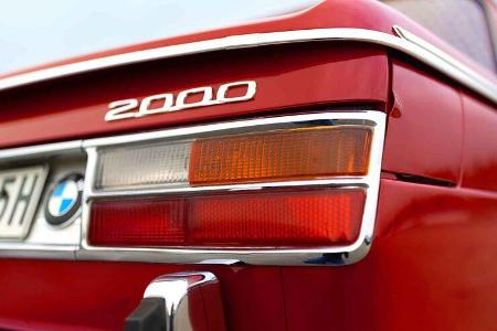BMW 2000