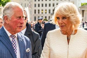 Charles und Camilla sind geboostert - und senden Impf-Appell