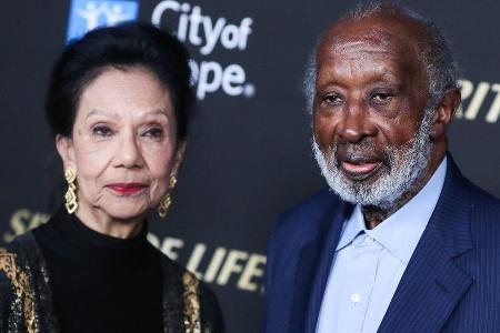 Jacqueline und Clarence Avant bei einem gemeinsamen Auftritt. Jacqueline und Clarence Avant bei einem gemeinsamen Auftritt.