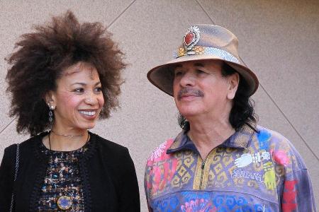 Cindy Blackman brachte Carlos Santana in die Klinik.