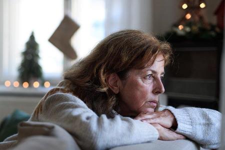 Die Weihnachtsfeiertage können für viele eine psychische Herausforderung sein.