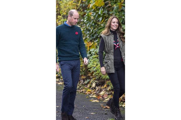 ...seinem Ausscheiden aus dem aktiven Dienst als Royal im Jahr 2020 auf Kollisionskurs mit seiner Familie. Seit Harry und Me...
