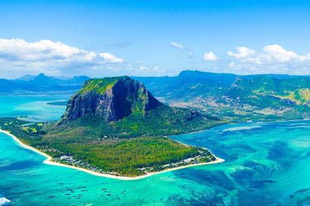 Ein absolutes Traumziel für viele ist die Insel Mauritius. Im Indischen Ozean gelegen, ist der kleine Inselstaat für seinen ...