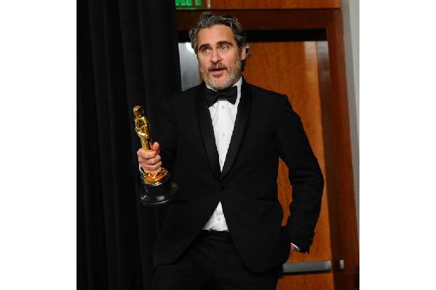 Joaquin Phoenix weint seinem Geburtsnamen Joaquín Rafael Bottom sicher keine Träne nach. Der Nachname Phoenix wurde allerdin...