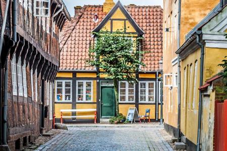 Über 100 Häuser der Altstadt Ribe stehen unter Denkmalschutz. Kein Wunder: Schon im 8. Jahrhundert lebten hier Menschen - ge...