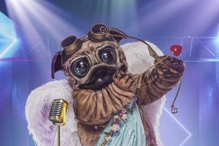 Kuscheliges Fell, Pfeil und Bogen
und riesige Flügel: Als tollpatschiger Liebesbote will der Mops die Bühne unsicher machen....