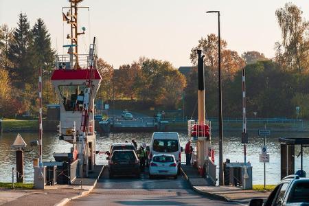 Am viertgünstigsten ist E10-Benzin in Schleswig-Holstein. Der Liter kostet 1,674 Euro. Mit 1,568 Euro pro Liter liegen die D...